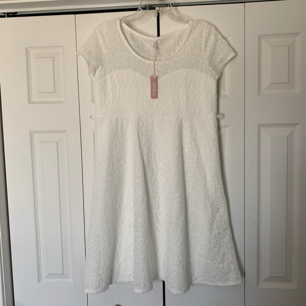 NWT Pinkblush Maternity white lace dress
